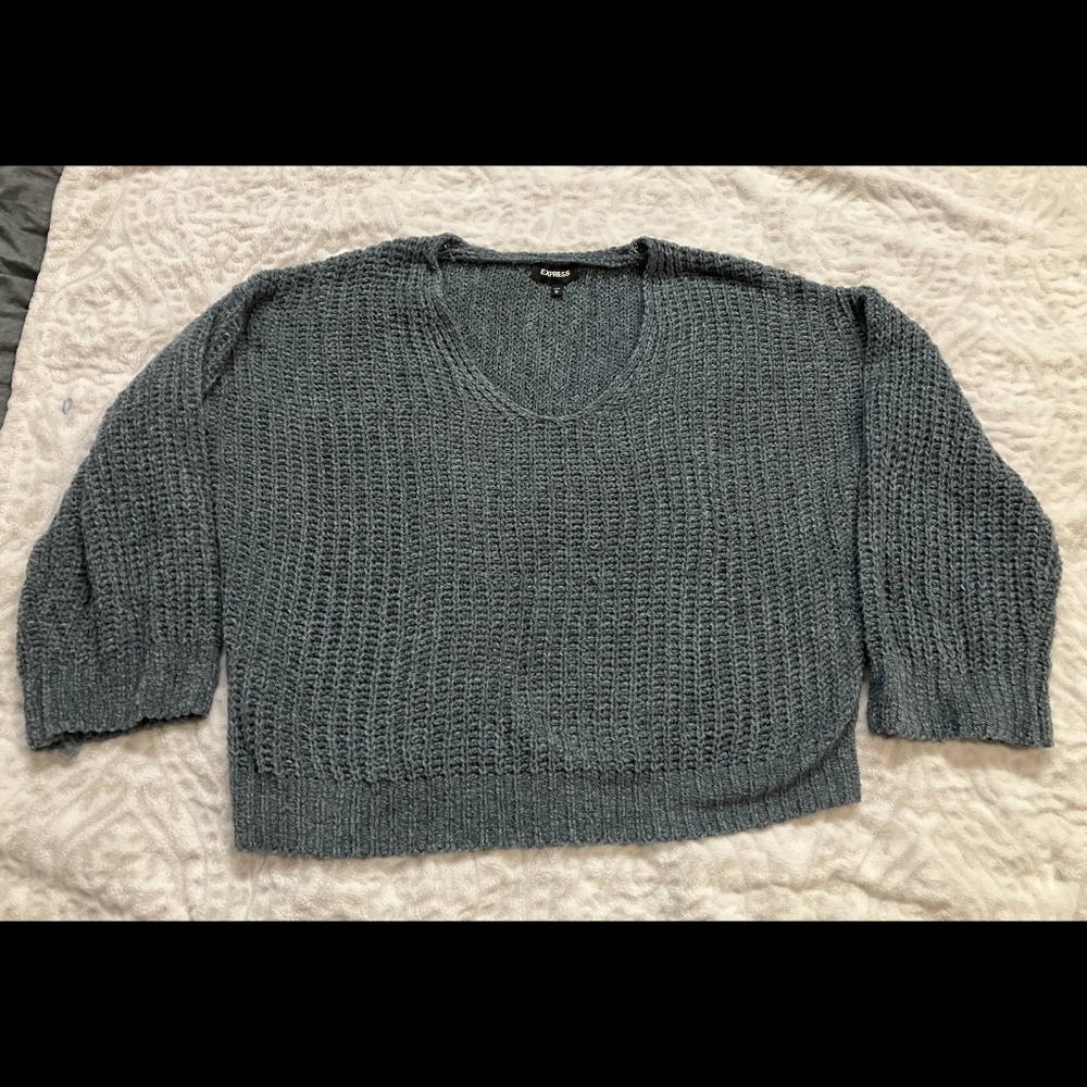 EXPRESS COZY V-NECK CHENILLE SHAKER KNIT SWEATER